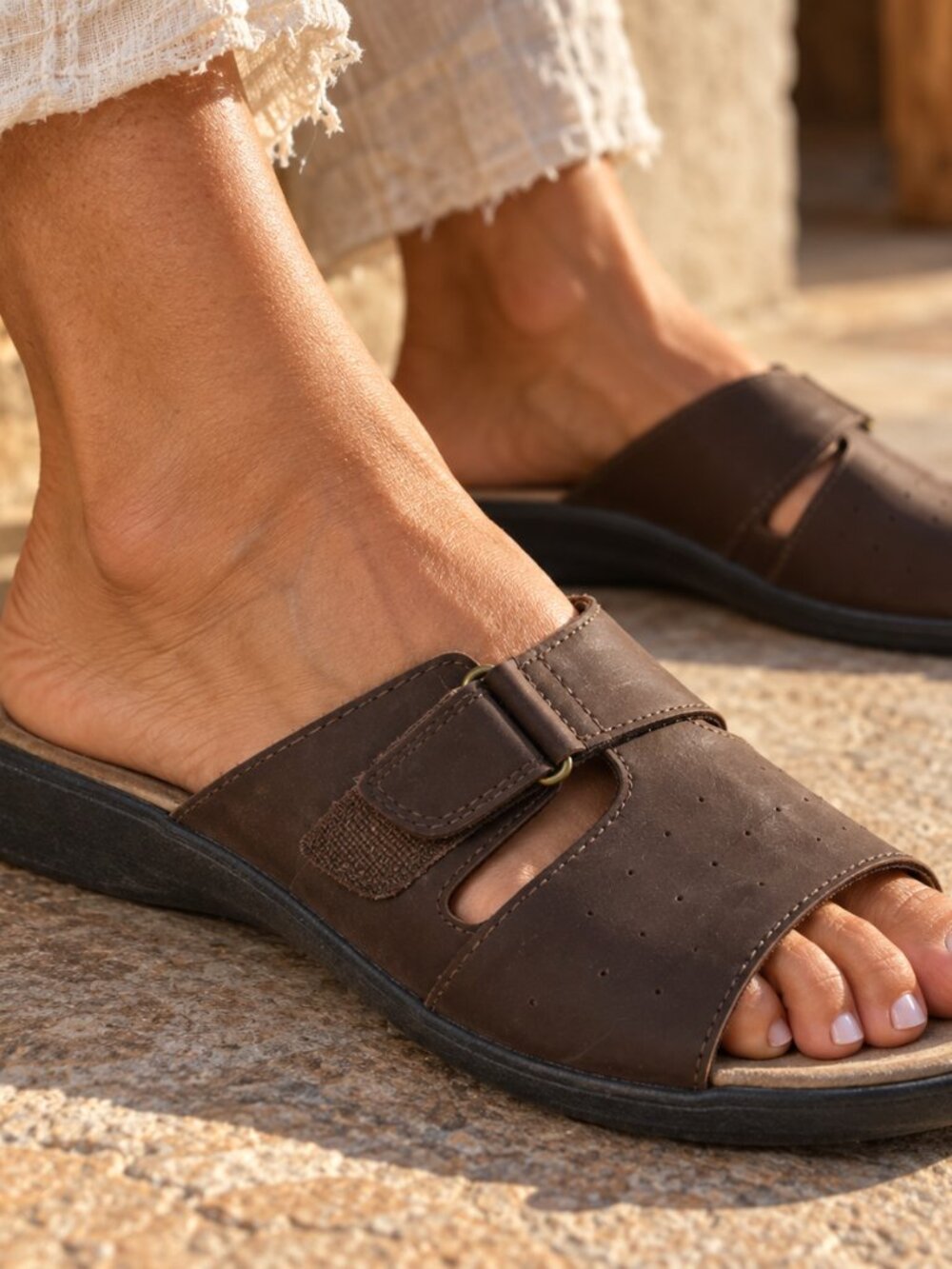 Cloud Lites Tender Tootsies Brown Leather Slide Sandals Velcro Slip On Size 8
